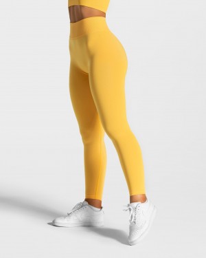 Yellow Women's Teveo Statement Scrunch Leggings | 9562-KOGZL