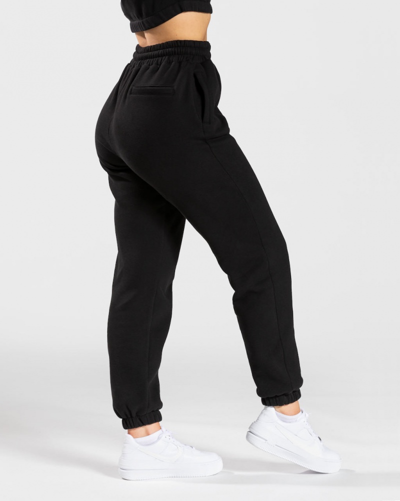 Black Women's Teveo College Oversized Jogger | 8135-UYNBA