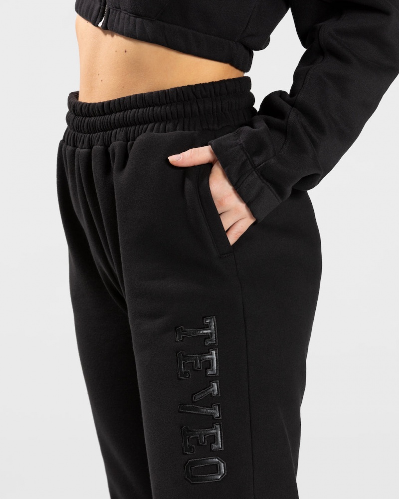 Black Women's Teveo College Oversized Jogger | 8135-UYNBA