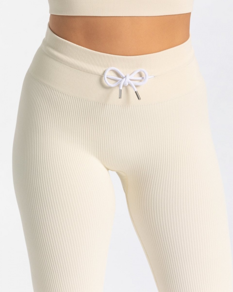 White Women's Teveo Ribbed Leggings | 7018-GBAPL